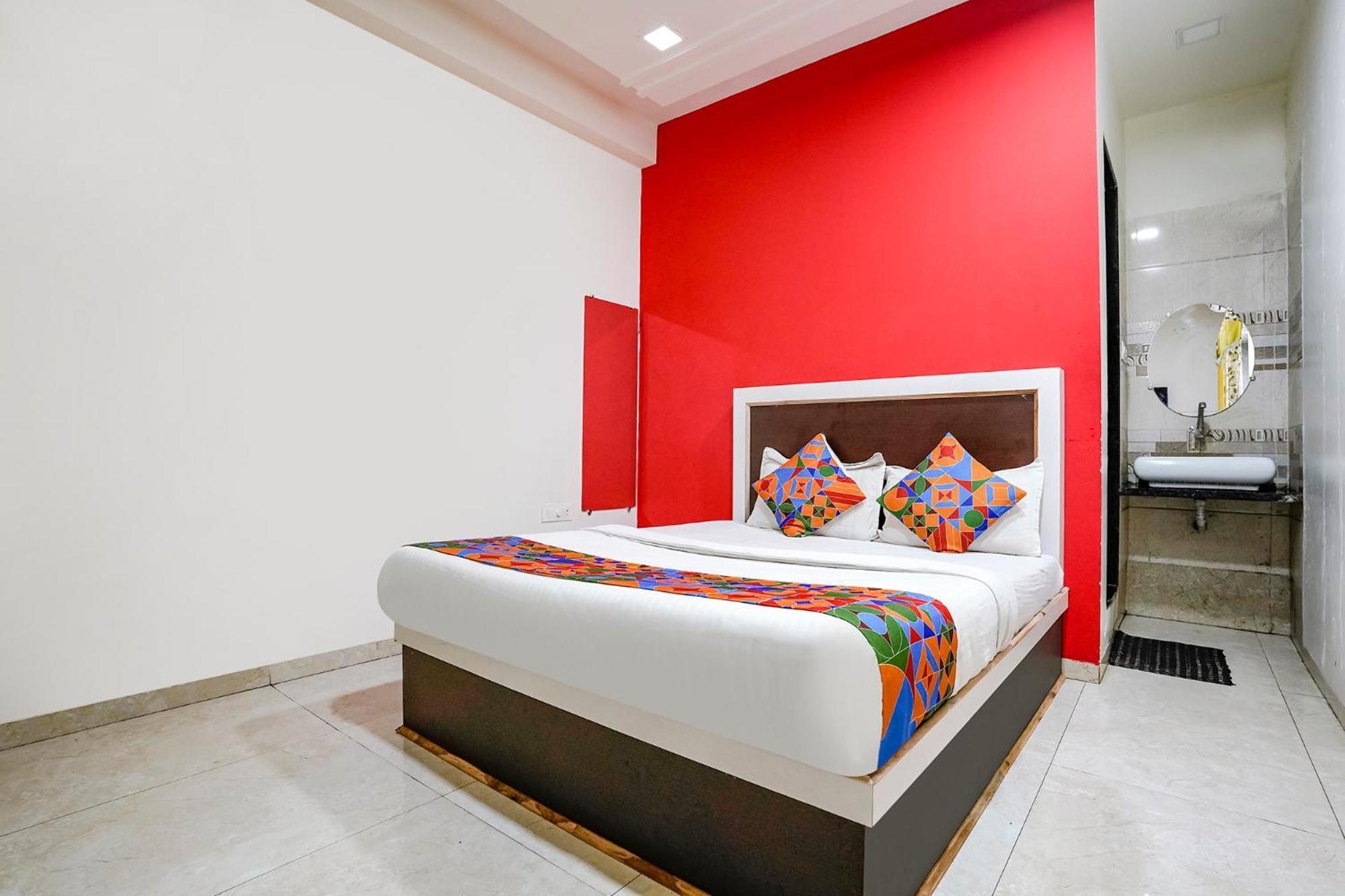 โอโย 60908 โฮเต็ล ไส ลอดจิ้ง Hotel Deolali ภายนอก รูปภาพ