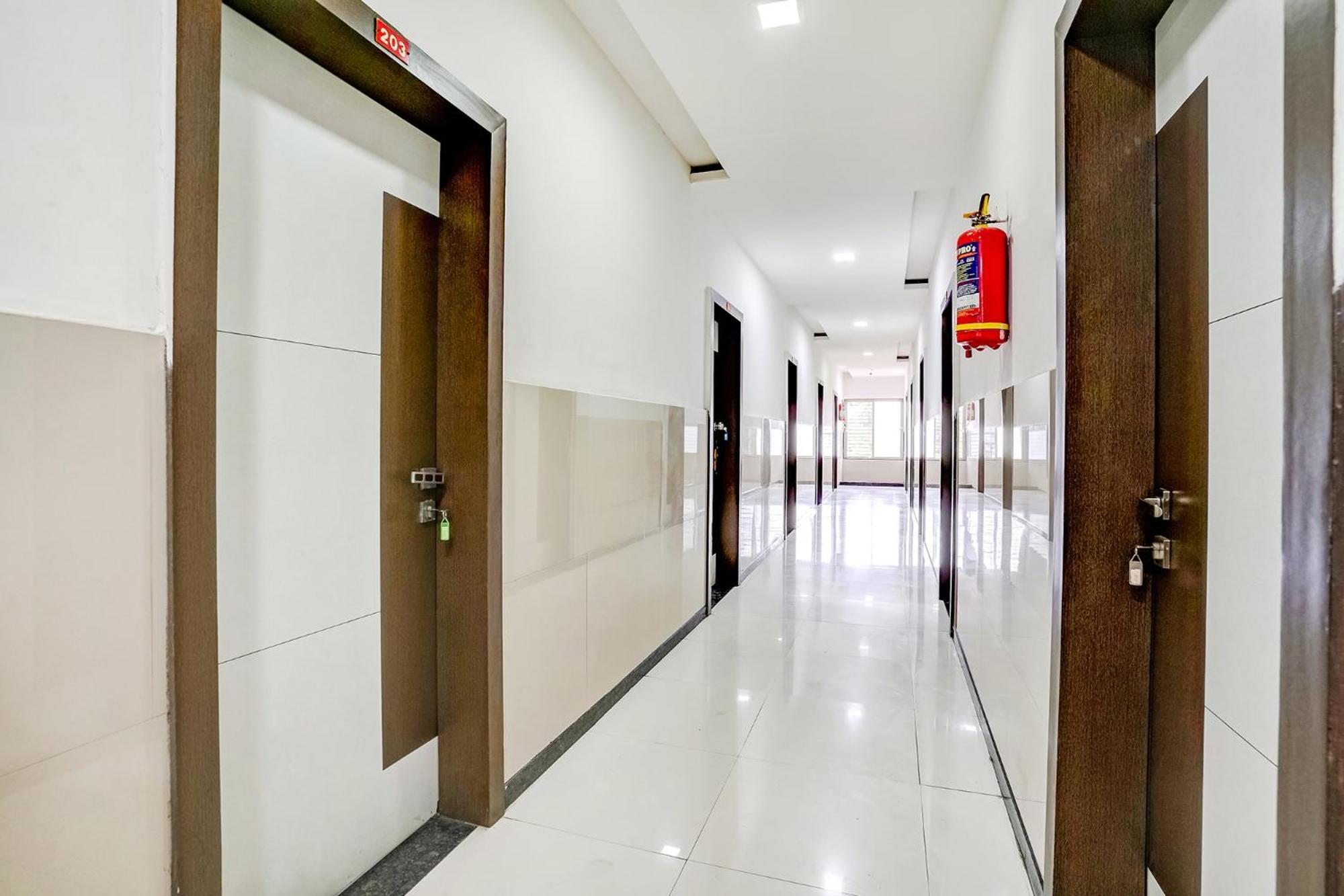 โอโย 60908 โฮเต็ล ไส ลอดจิ้ง Hotel Deolali ภายนอก รูปภาพ