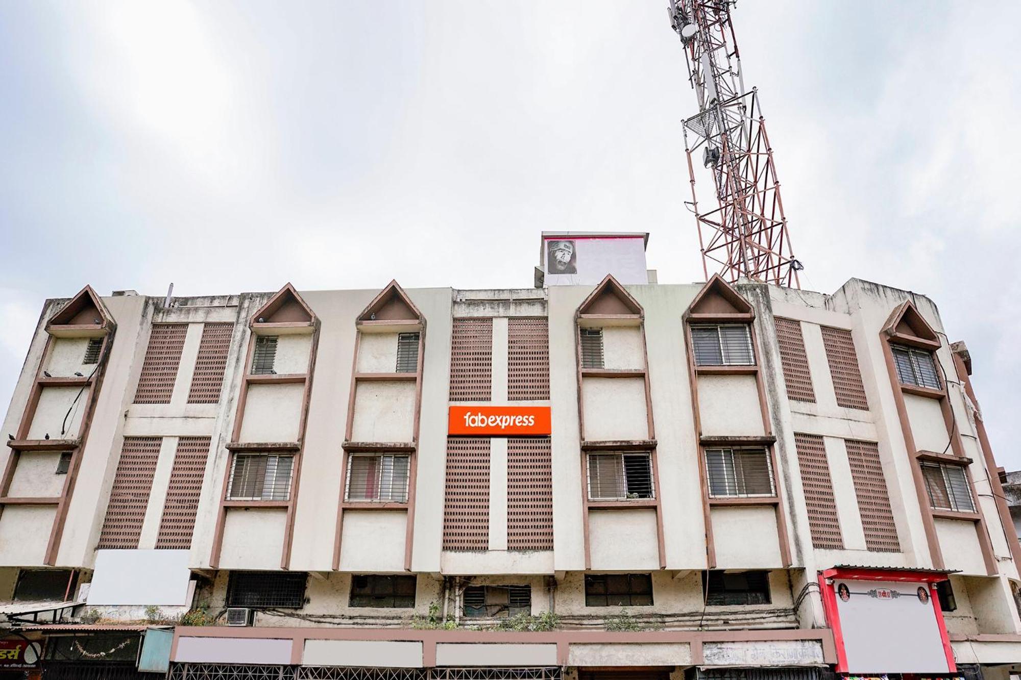 โอโย 60908 โฮเต็ล ไส ลอดจิ้ง Hotel Deolali ภายนอก รูปภาพ